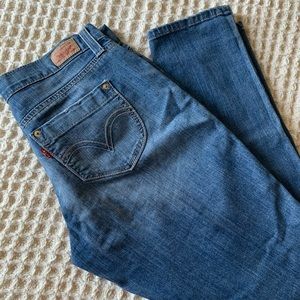 Levis low rise skinny jeans